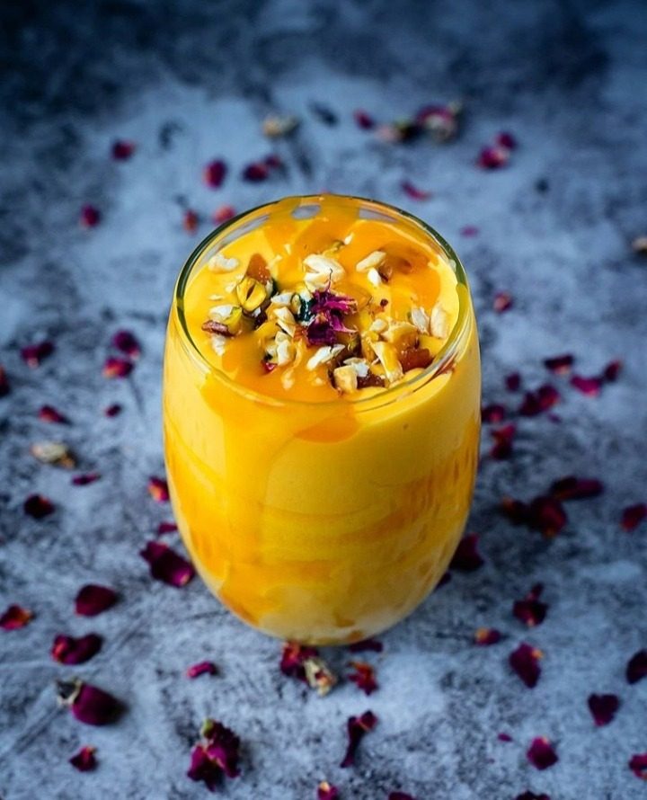 Fresh mango milkshake